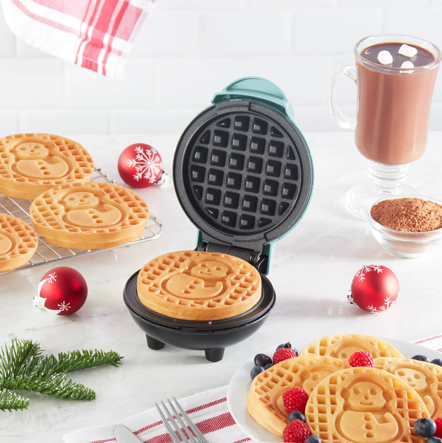 Mini Waffle Maker Snowman